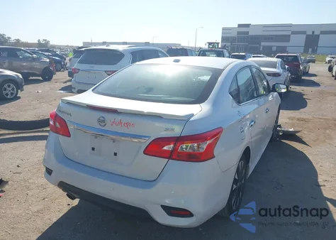2018 Nissan Sentra Sr z USA, uszkodzony, nr VIN 3N1AB7AP8JY217261